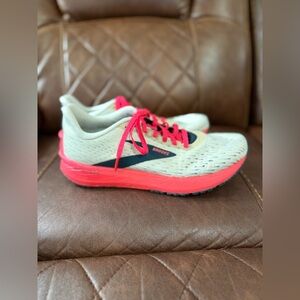 Brooks Hyperion Tempo Running Shoes